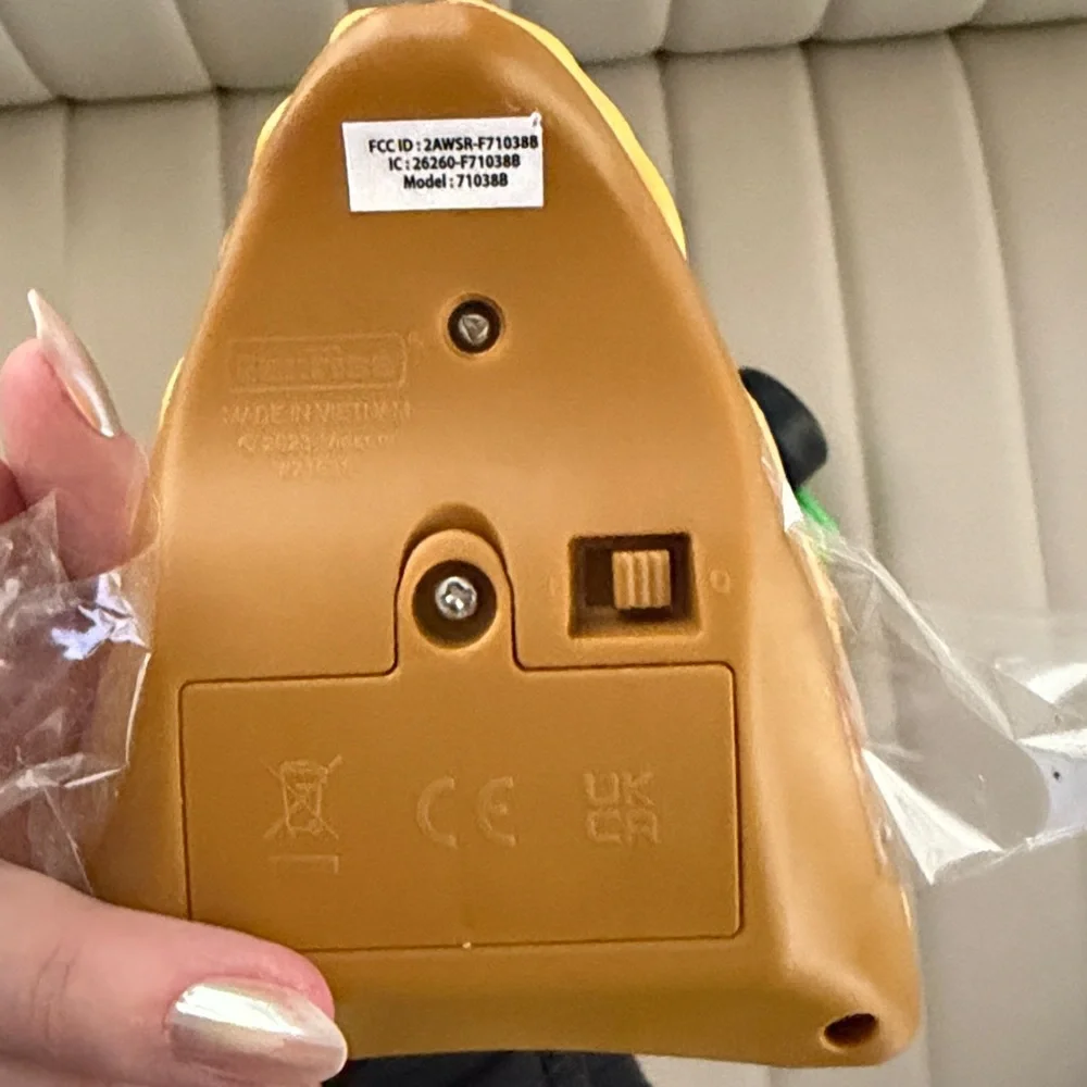 Ninja Turtles Toy Van with Pizza Top (as is) needs batteries remote pizza